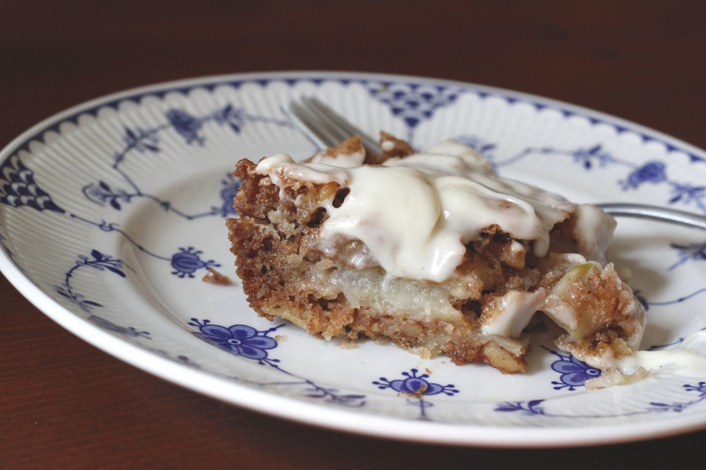 Chunky Apple Cake